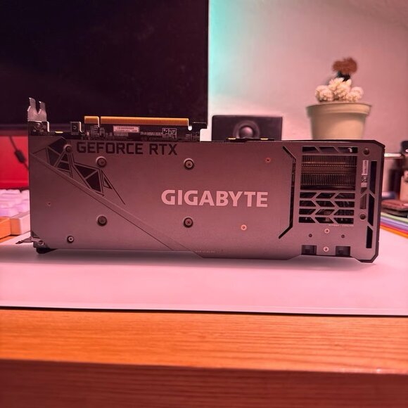 GIGABYTE AORUS GeForce RTX 2070 Super 8G Graphics Card, 3x WINDFORCE Fans, 8GB - Picture 1 of 3